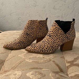 Qupid Cheetah Bootie 8.5